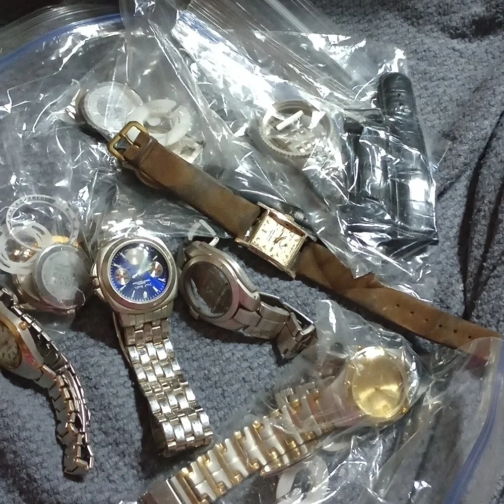 Large lot of watches and parts for repair, parts, etc.